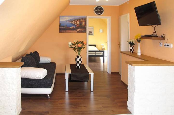 Ferienwohnung für 4 Personen, mit Terrasse und Garten in Verchen - 2