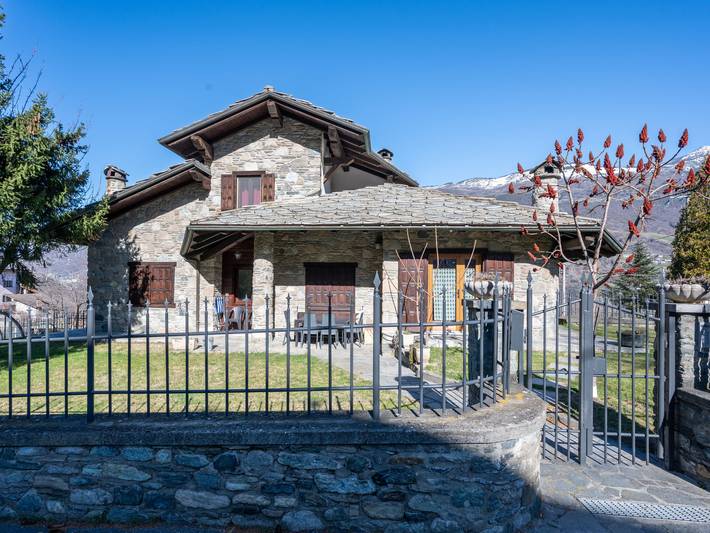 Gîte pour 4 personnes, avec jardin dans Vallée d'Aoste - 2