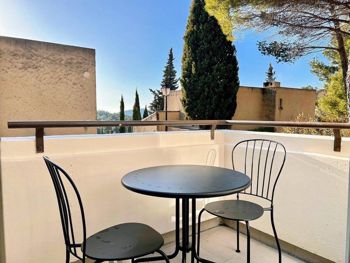 Appartement entier, Baux'M Chic - Alpilles, Grand Studio Cosy, Clim, 4 personnes in Les Baux-de-Provence, Région d'Arles