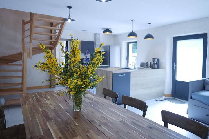 Gîte pour 4 personnes, avec jardin à Mellionnec - 3