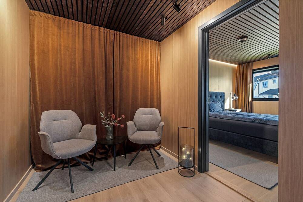 Villa Panorama by Arctic Seasons|Luxury Home| View in Tromsø