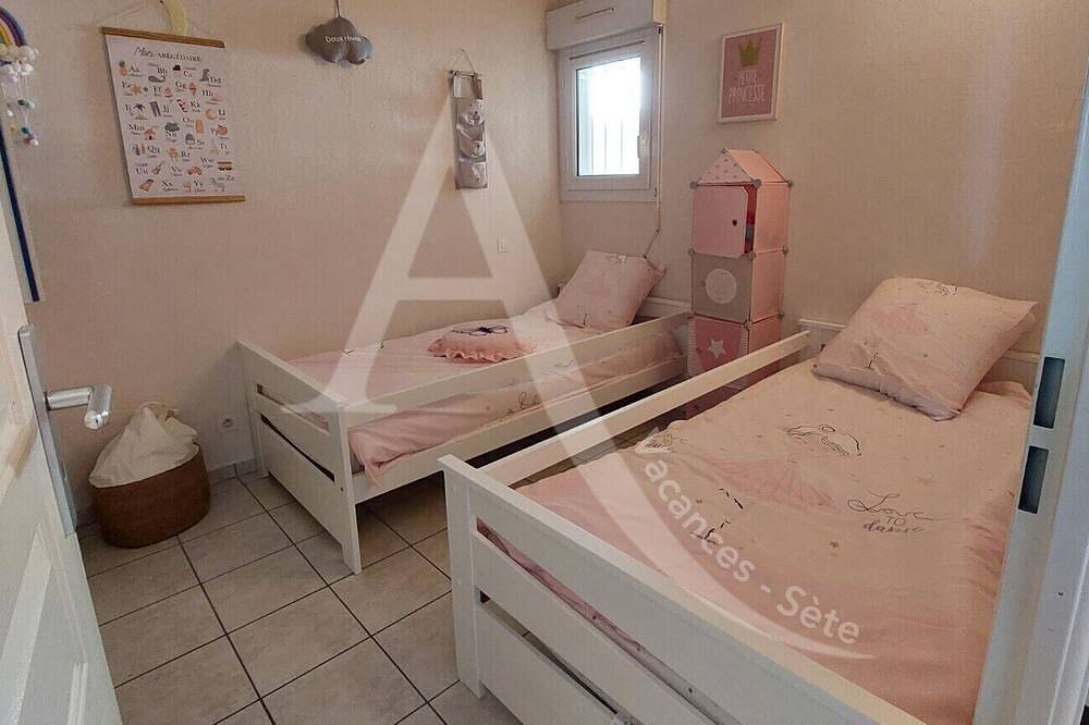 Appartement entier, T3 avec grande terrasse vue mer 180 degrés in Mont Saint-Clair, Sète