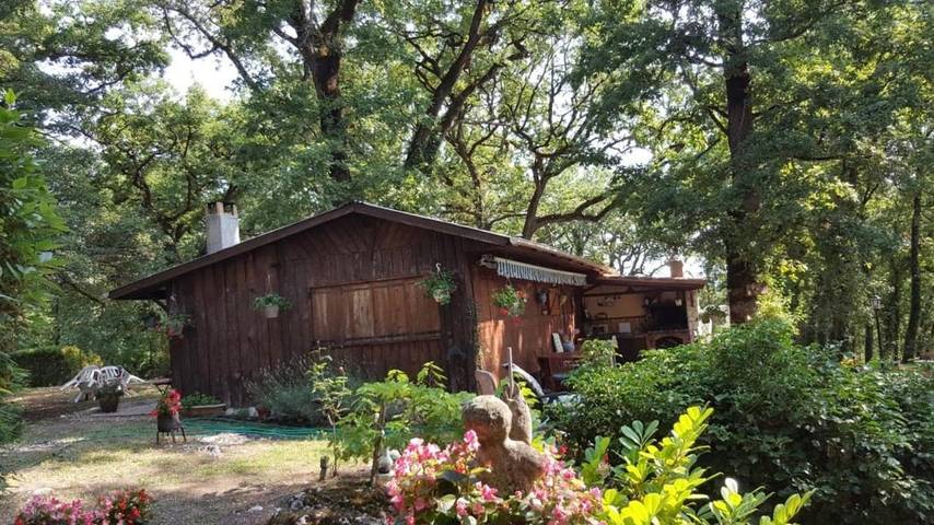 Camping pour 6 personnes, avec Jacuzzi et Terrasse ainsi que Jardin et Piscine