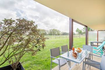Gîte pour 7 personnes, avec jardin et sauna ainsi que terrasse et piscine dans Golf Club des Sables d'Or