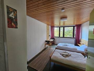 Gîte pour 2 personnes, avec jardin et terrasse à Gomadingen