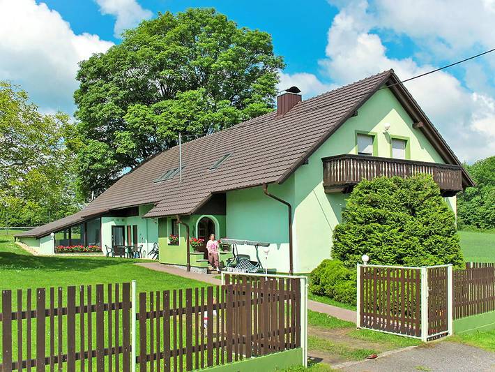 Bauernhof für 8 Personen, mit Terrasse und Garten