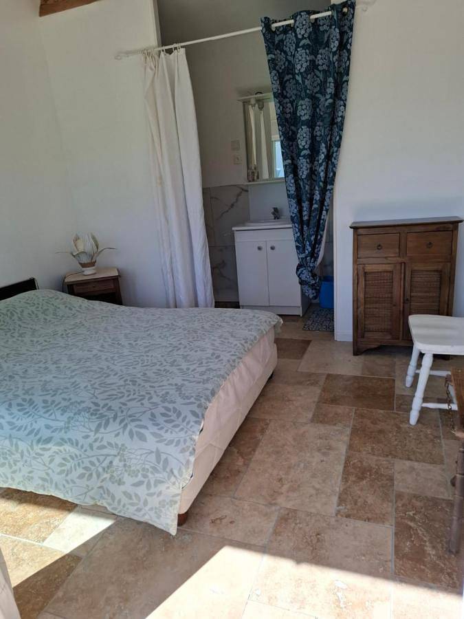 Gîte pour 2 personnes, avec jardin et vue à Lesparre-Médoc - 3