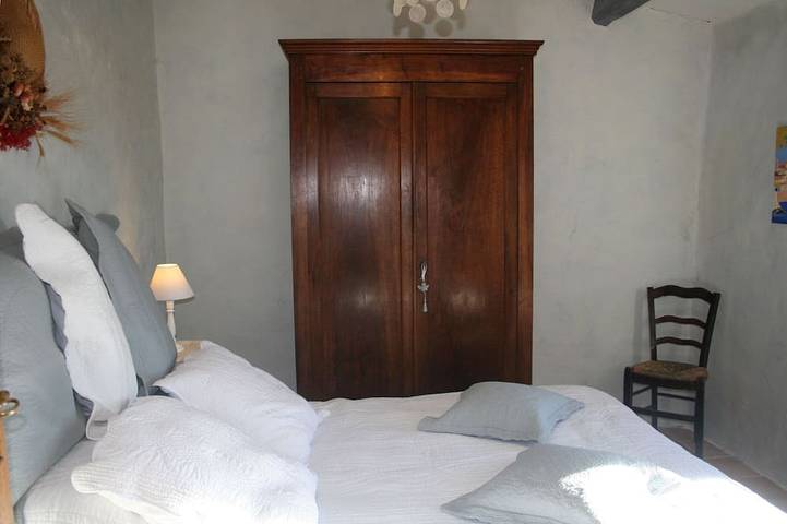 Gîte pour 4 personnes, avec jardin et piscine à Valensole - 3