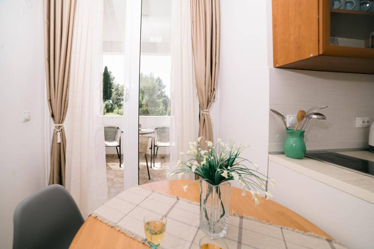 Ganze Wohnung, Komfort-Apartment mit Meerblick und Pino in Ulcinj, Opština Ulcinj