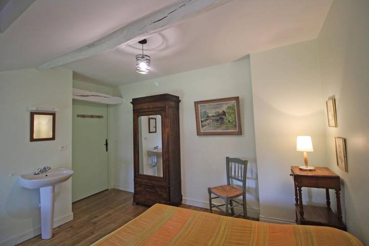 Gîte pour 14 personnes, avec jardin et terrasse, animaux acceptés
