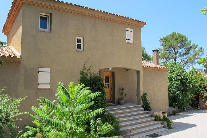 Increíble casa en St Maximim La Ste. in Saint-Maximin-la-Sainte-Baume, Región Brignoles
