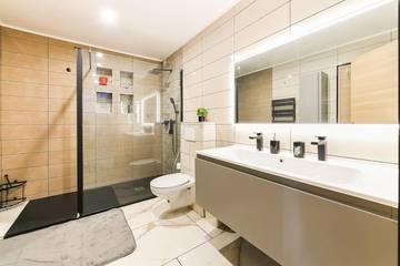 Gîte pour 5 personnes, avec terrasse et jardin à Les Mureaux