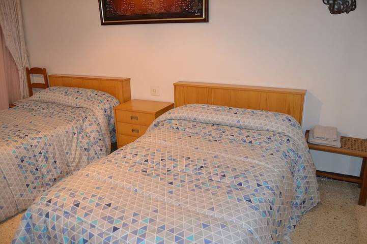 Chalet pour 9 personnes, avec jardin et piscine à L'Ametlla de Mar - 2