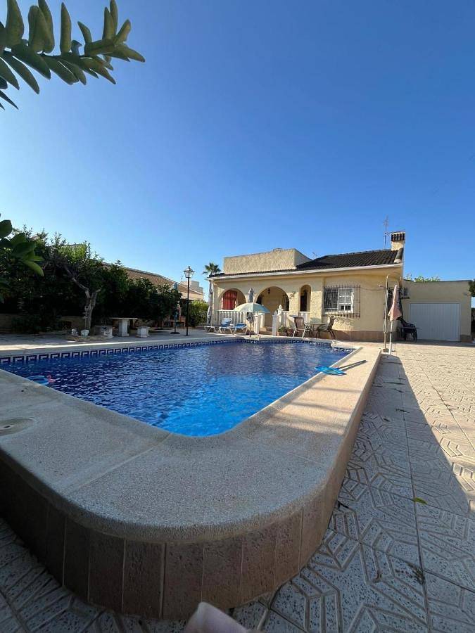 Casa rural para 6 personas, con vistas además de jardín y piscina, Se admiten mascotas en Los Alcázares - 3