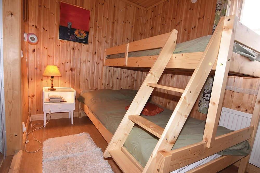 2 bedroom awesome home in Hammarö in Hammarö, Vänern