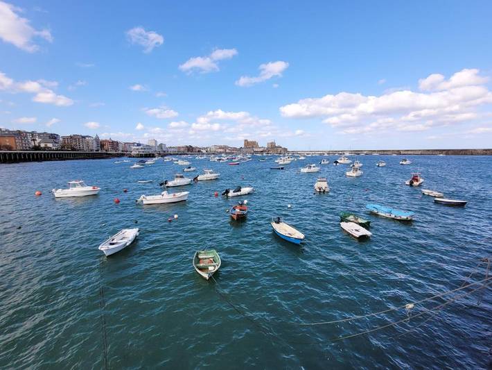 Location de vacances pour 16 personnes, avec vue ainsi que jardin et piscine à Castro-Urdiales - 4