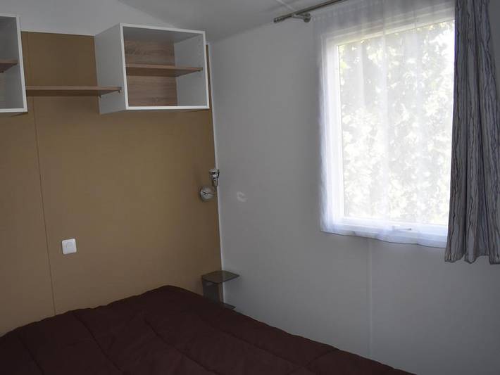 Camping Les Tournesols - Mobilheim 6 personen - Mobilheim Malaga 38m² (30m² + 8m² Terrasse)- 3 Zimmer 6 pers. in Le Grez, Parc naturel régional Normandie-Maine