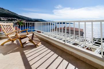 Ferienwohnung für 6 Personen, mit Balkon und Meerblick in Dubrovnik