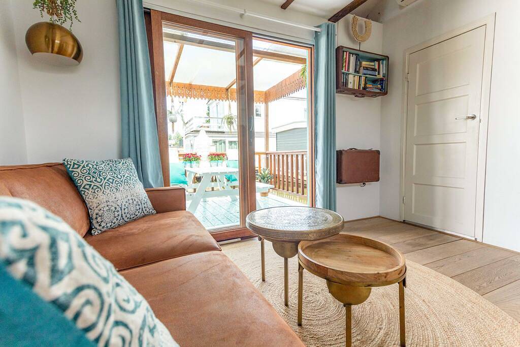 Gastenkamer voor 2 personen met balkon/terras in Amsterdam-Noord, Nederlandse kust