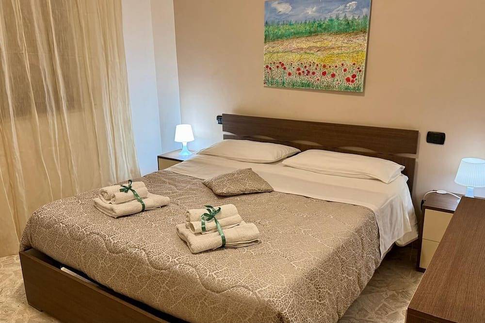 Villa with private access to the sea in Trani, Barletta-Andria-Trani