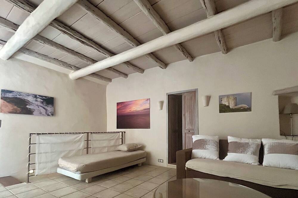 Appartement entier, Appart Sur 3 Niveaux Dans Maison 14E Siecle Au Coeur Centre Historique Bonifacio in Bonifacio, Arrondissement de Sartène