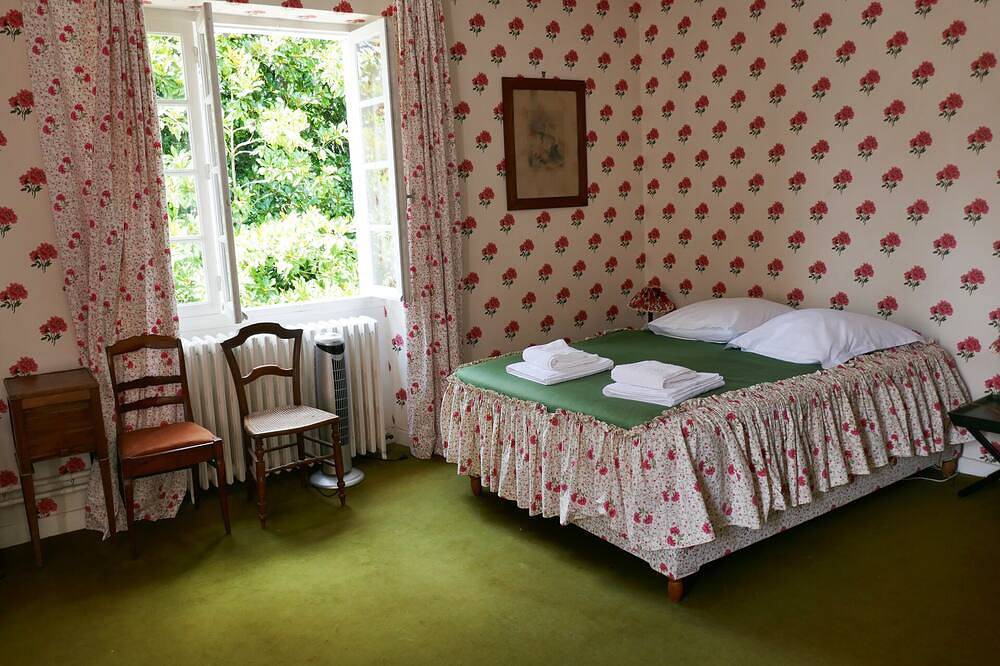 Une vraie maison de famille, 11 Chambres, entourée d’un exceptionnel  jardin in Saint-Martin-d'Oney, Landes