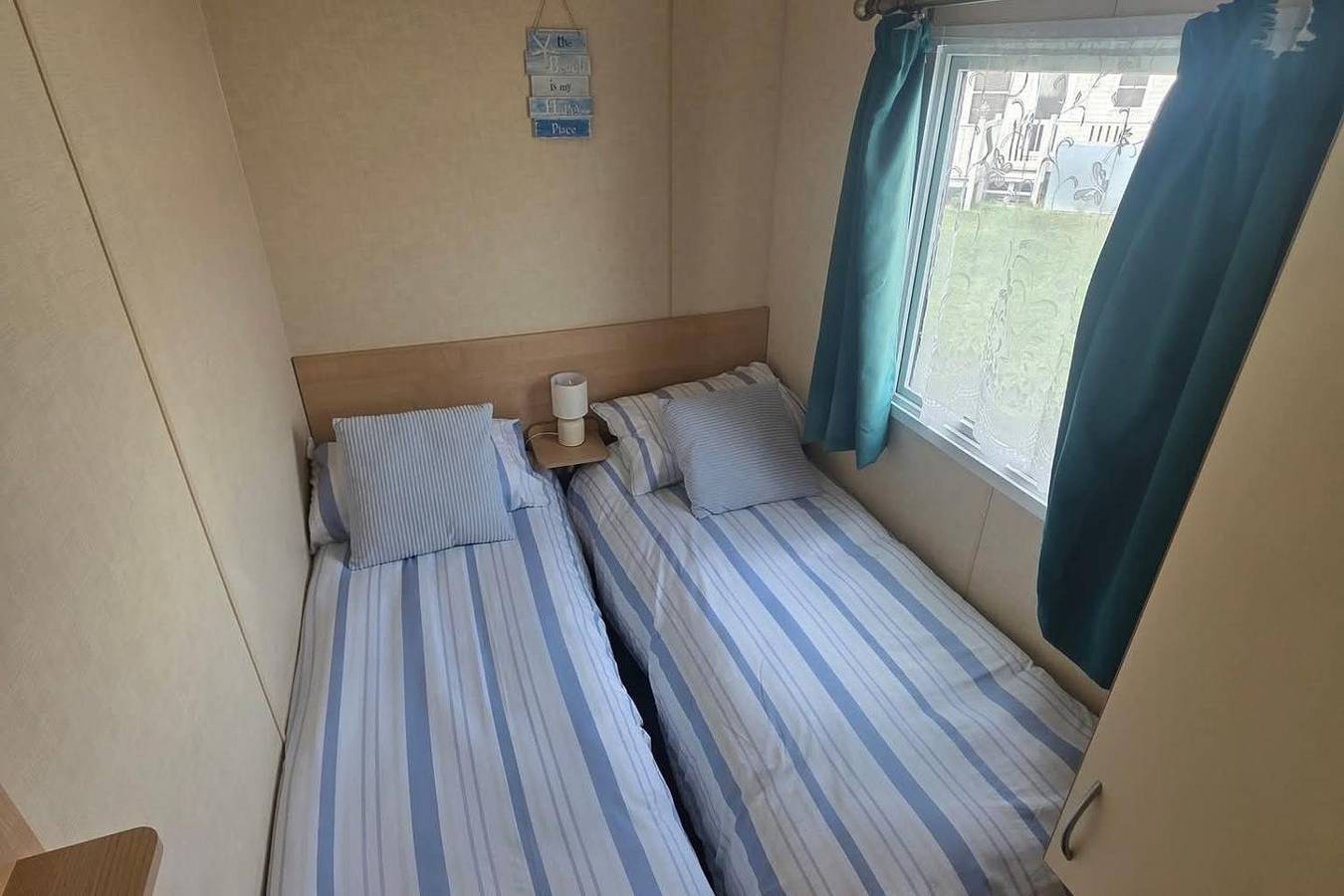 3-Bed Caravan - Sleeps 8 - Free Parking - Balcony in Ingoldmells, Lincolnshire