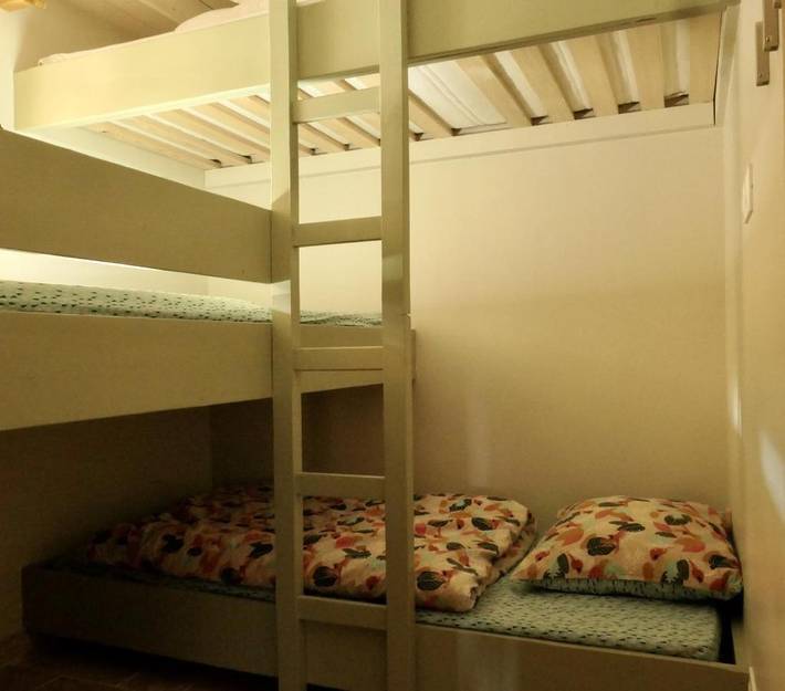 Location de vacances pour 5 personnes, avec jardin et terrasse ainsi que piscine et vue à Revest-du-Bion - 4