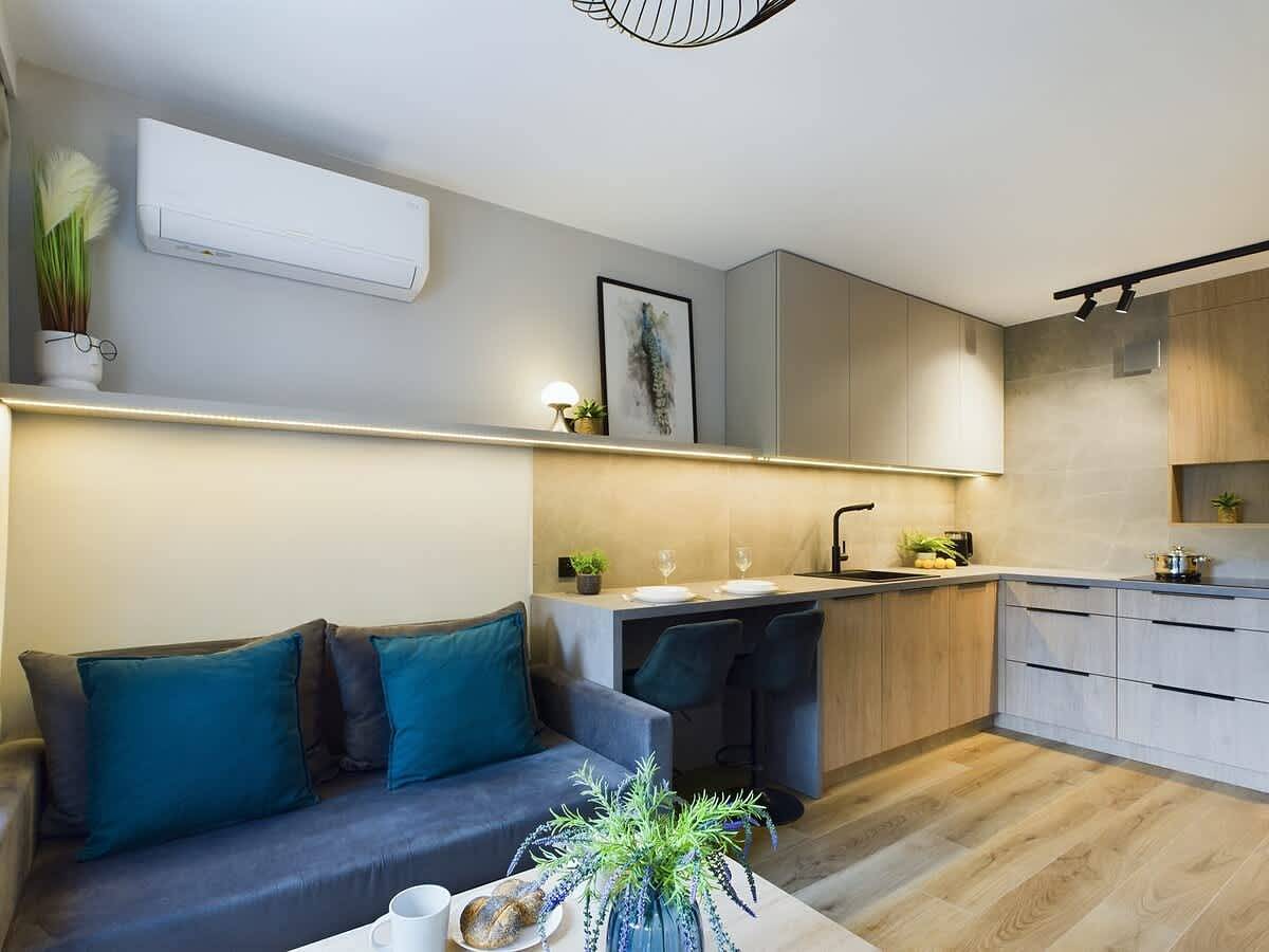 Appartamento intero, Functional Studio with Balcony | Close to Green Areas in Żoliborz, Varsavia