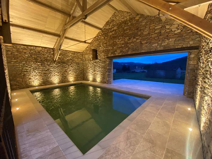 Gîte pour 10 personnes, avec balcon ainsi que jardin et piscine dans Cénevières - 2