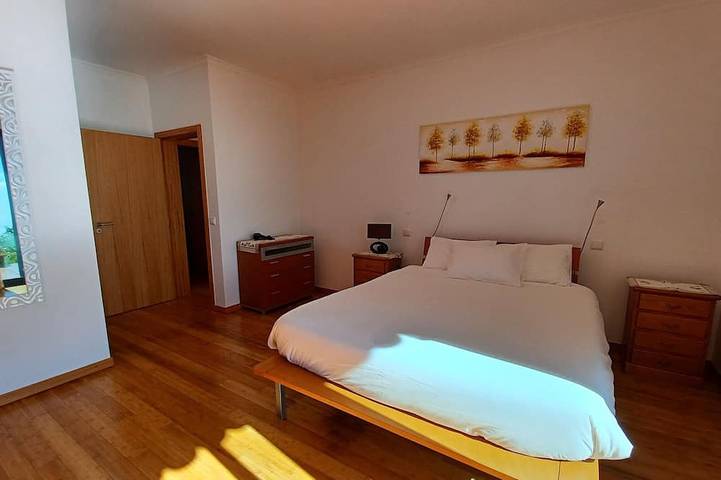 Villa Luz - Family House Vacations- Large Private Outdoor Area in Santa Cruz (Madeira), Madeira