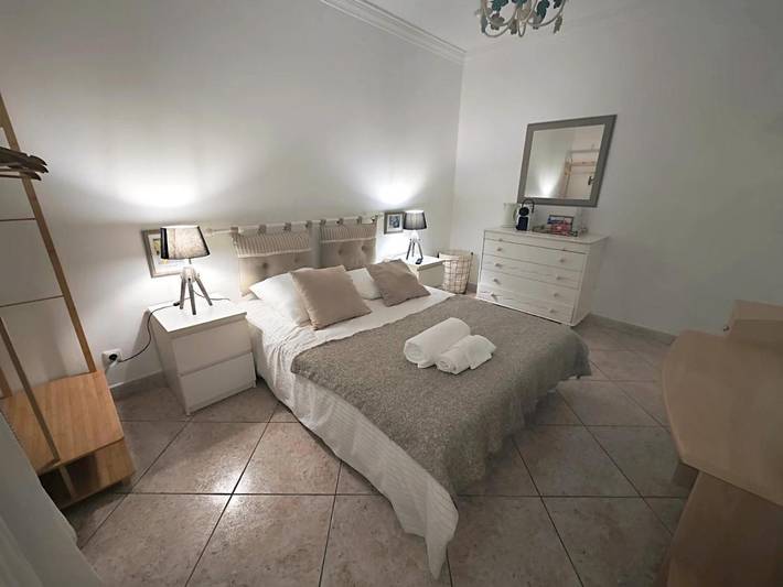 Gîte pour 2 personnes, avec piscine et jardin à Champagne-au-Mont-d'Or - 2