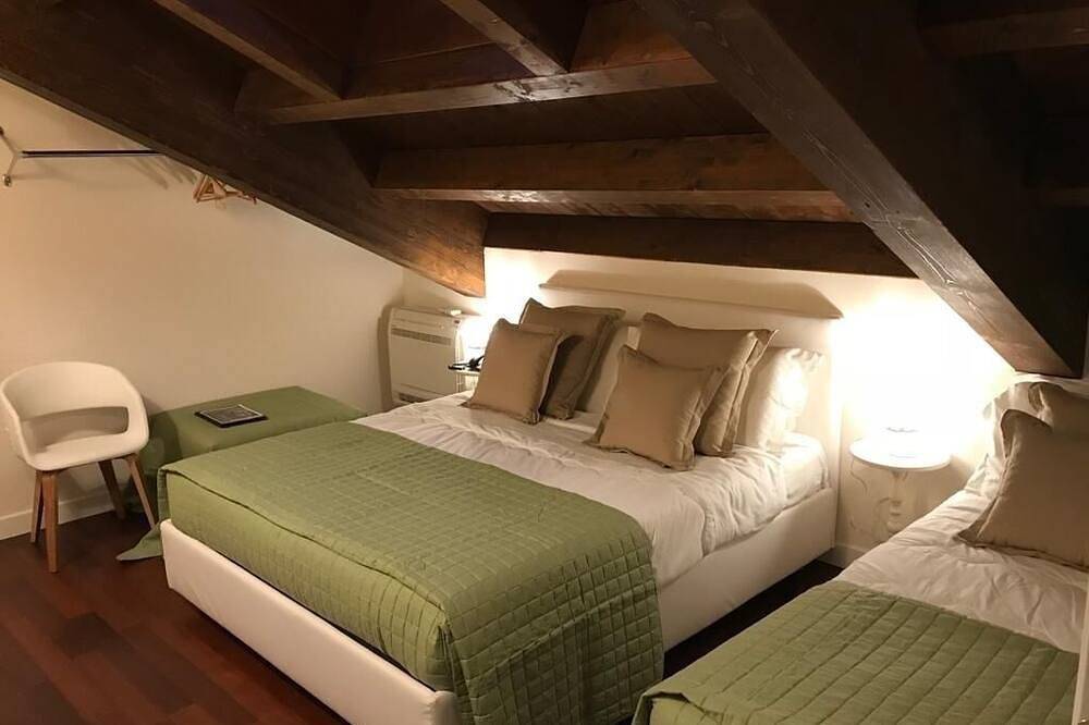 B&B inside a historic home a stone's throw from the Sanctuary of Vicoforte in Vicoforte, Cuneo Province