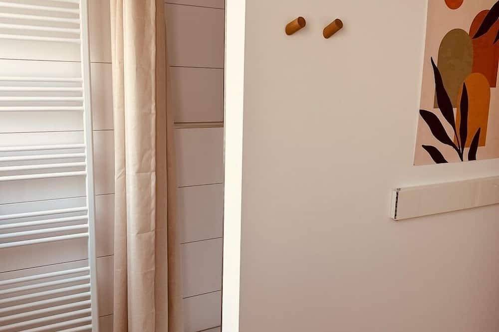 Ganze Wohnung, Dachnest - Wunderbare neue Dg-Wohnung mit Ausblick in Kirchentellinsfurt, Neckar-Alb