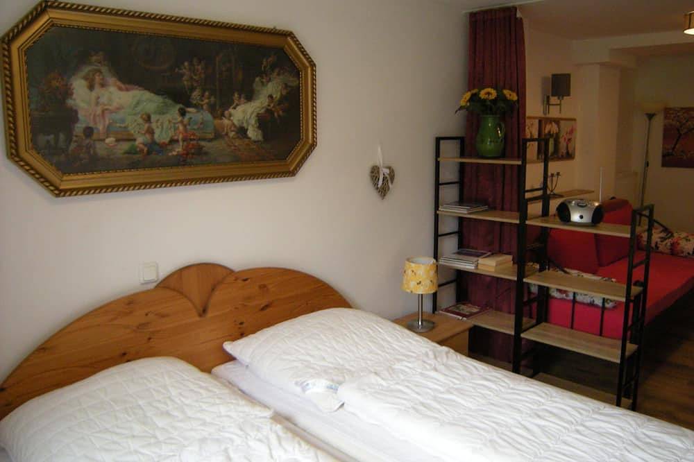 Ganze Wohnung, Bungalow47 Untergeschoss. 4 Betten, Grillwiese, in Seenähe! in Dipperz, Rhön-Hessen