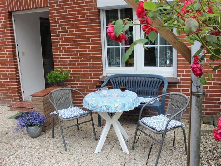 Ferienhaus für 3 Personen, mit Terrasse und Garten in Emden