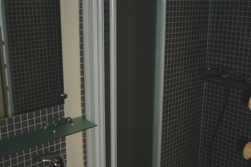 Appartement entier, La Clusaz, Appartement 7 personnes en duplex et au calme, pistes en 7mn à pied in La Clusaz, Région d'Annecy