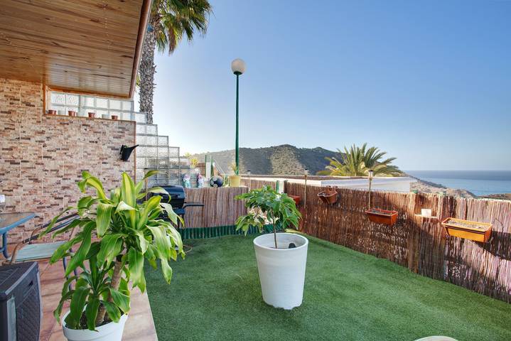 Apartamento entero, Casa de vacaciones "Sunset" con vistas al mar, piscina compartida y Wi-Fi in Puerto Rico (Gran Canaria), Mogán