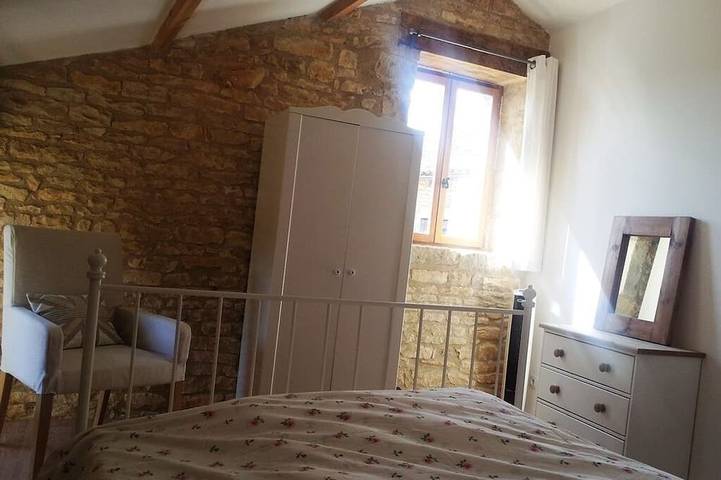 The Hobogîte: 4-Star Steinhaus, Exklusive Nutzung beheizten Pool, 4000 m2 Garten in La Chèvrerie, Charente