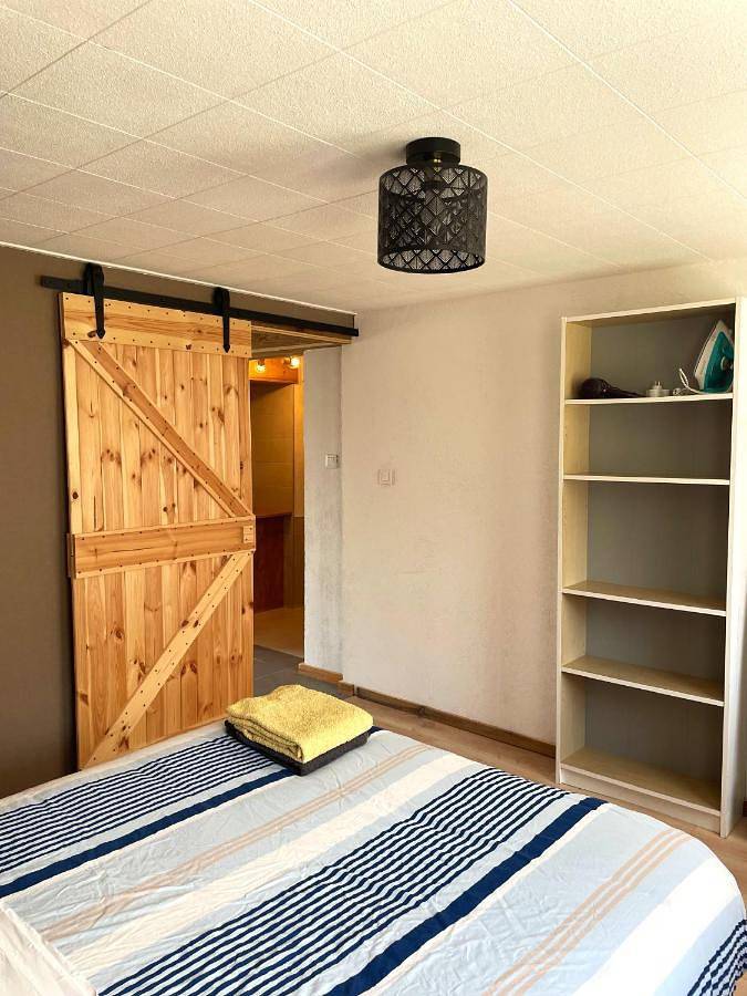 Appartement entier, L'atelier de l'horloger, 1 à 4 personnes in Maîche, Jura Francais