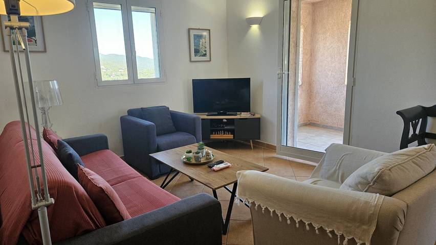 Appartement entier, Appartement Sarah Vue mer- Clim- Wi-fi in Favone, Conca