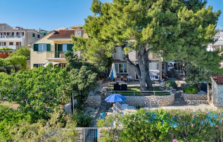 Location de vacances pour 7 personnes, avec terrasse, animaux acceptés à Rogoznica - 2