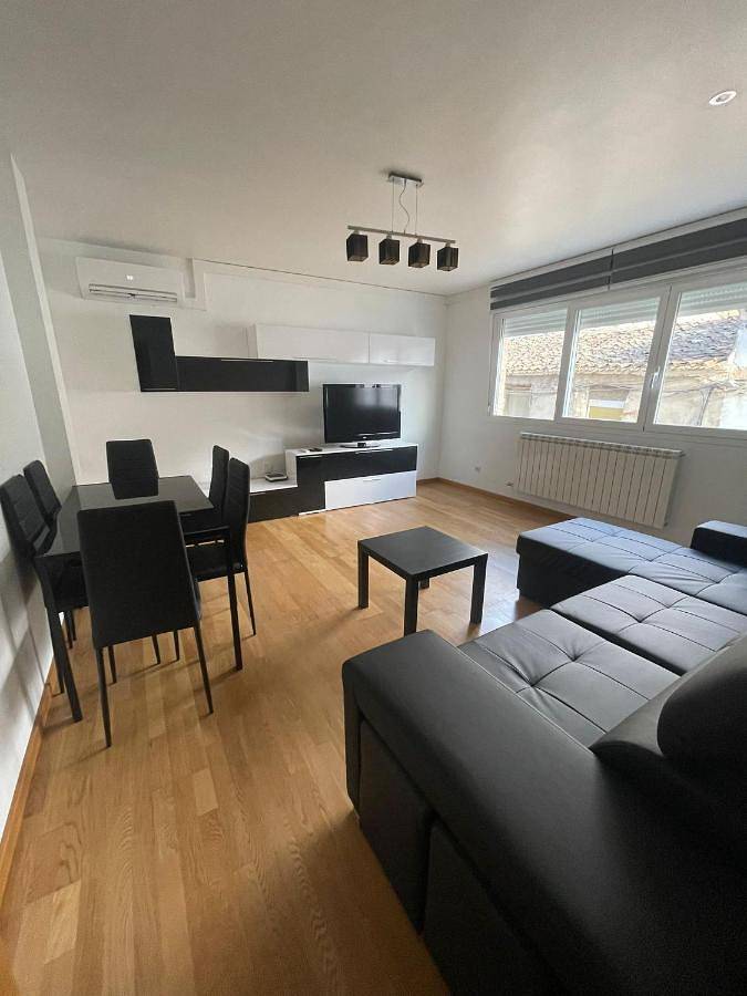 Apartamento de vacaciones para 6 personas, con balcón y vistas en Ribera Navarra - 2