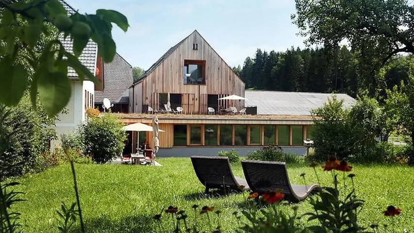 Gîte pour 2 personnes, avec jardin à Weyer