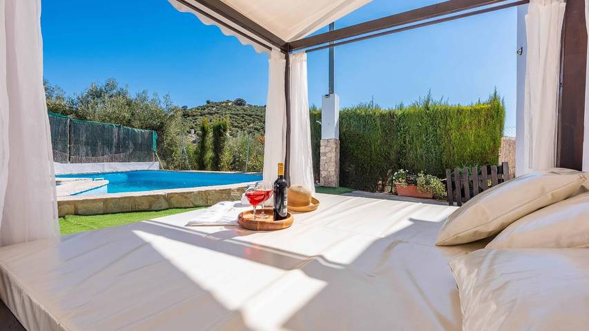 Casa rural para 4 personas, con balcón/terraza además de piscina y jacuzzi en Rute - 2