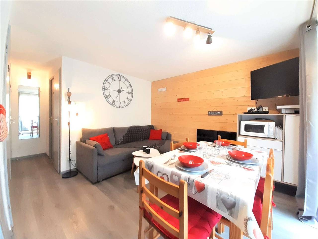 Ganze Wohnung, Gemütliche 3-Sterne-Wohnung für 6 Personen, Balkon, Wlan, Parkplatz, Ski. in Vignec, Nationalpark Pyrenäen
