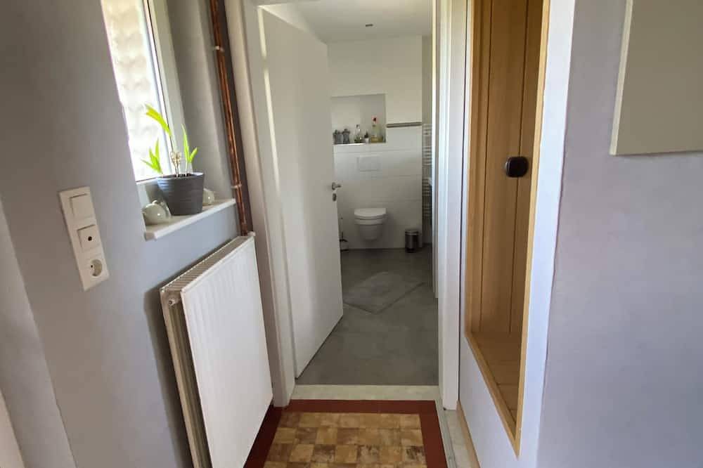 Ganze Wohnung, Ferienwohnung Schöne Aussicht \nruhige Lage - direkt am Wald - ideal zum Wandern in Nieheim, Kreis Höxter