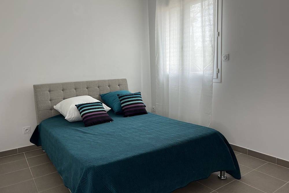 Magnificent house in Sorgues on the hill 10min from Avignon  in Sorgues, Vaucluse