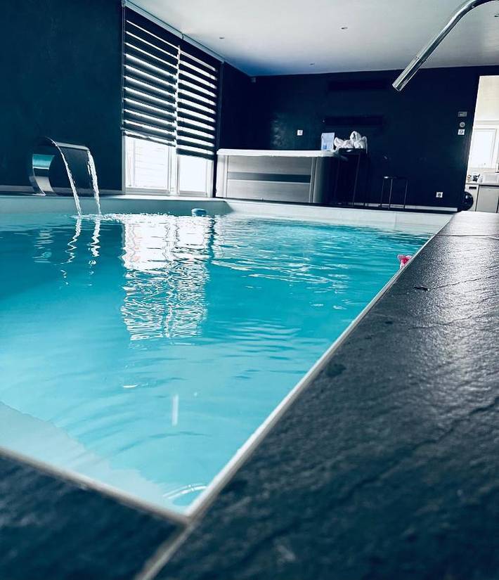 Hôtel pour 2 personnes, avec Balcon et Jacuzzi ainsi que Terrasse et Jardin à Rodez