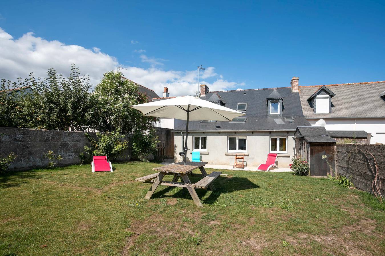 Maison de Vacances 'Le Paradis Sur Mer' avec Terrasse Privée et Jardin Privé in Paimpol, Côte de Goëlo